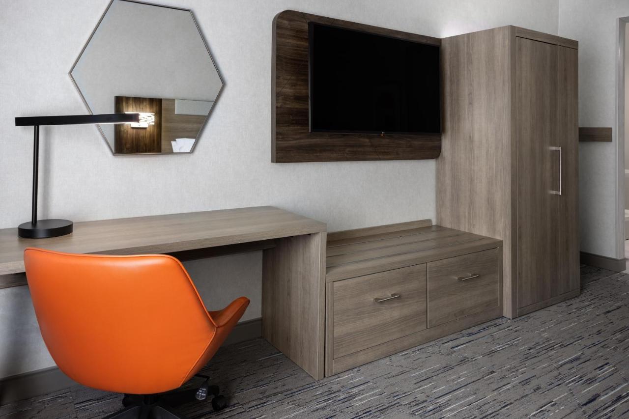 Holiday Inn Express Hotel & Suites Brattleboro By Ihg Luaran gambar