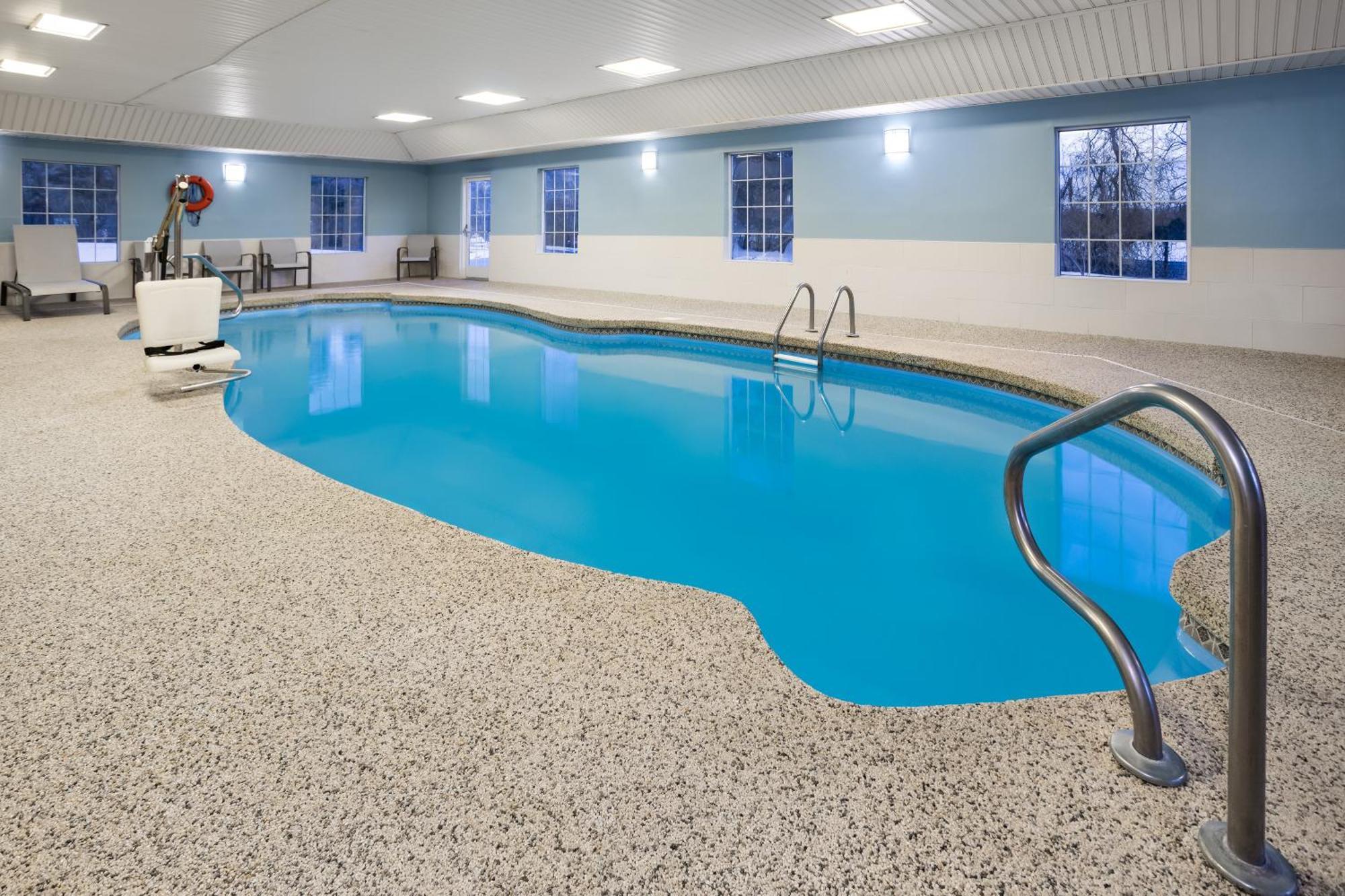 Holiday Inn Express Hotel & Suites Brattleboro By Ihg Luaran gambar